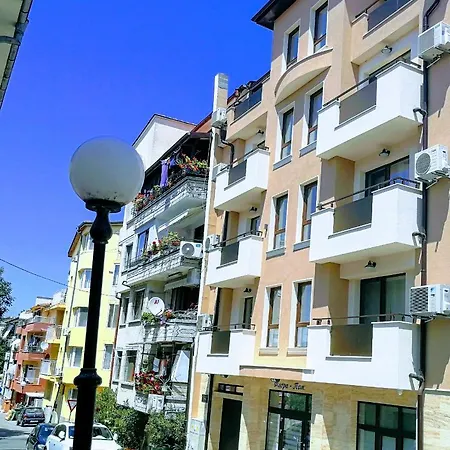 флора Pomorie
