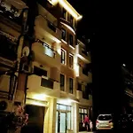 флора بيت ضيافة بوموري
